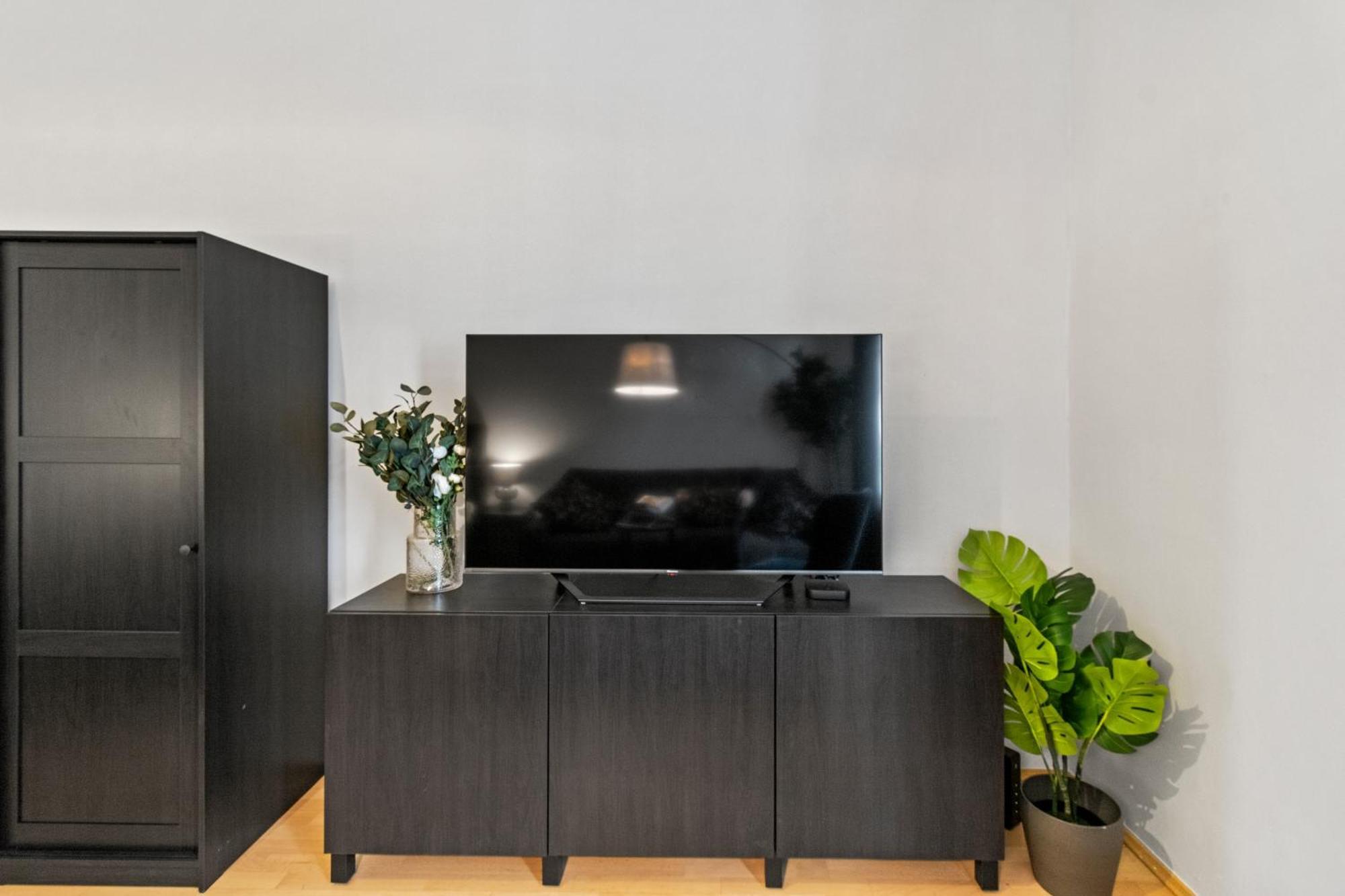 Stylish Apartment, 4 Min To U3 Zipperer Strasse Vienna Esterno foto